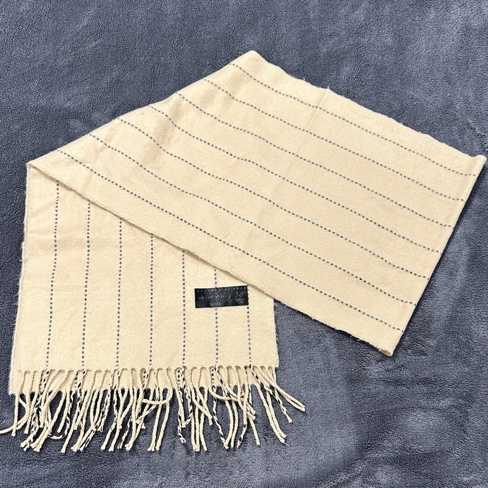 100% cashmere Scarf